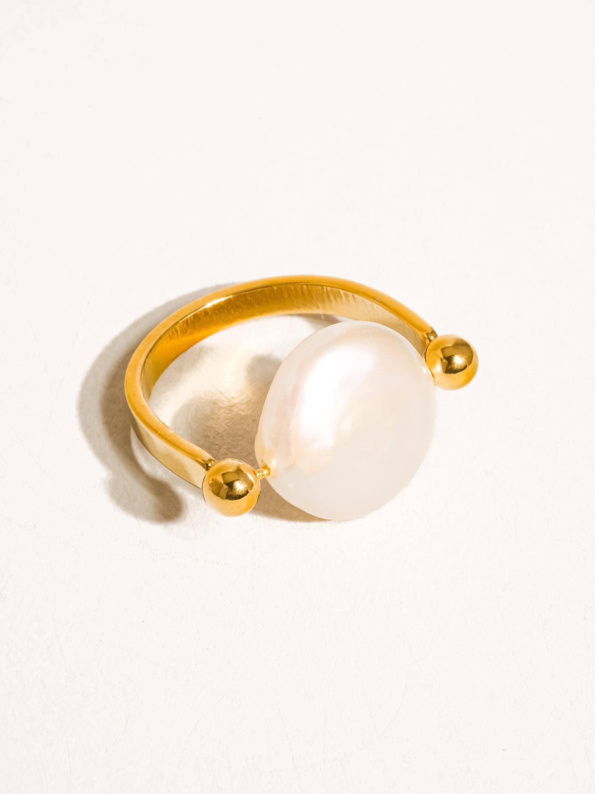 Luna Pearl Ring